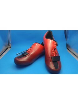 รองเท้า Shimano RC7 สีแดง