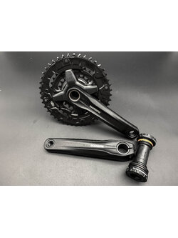 จานหน้า Alivio 3 ใบ FC-MT210