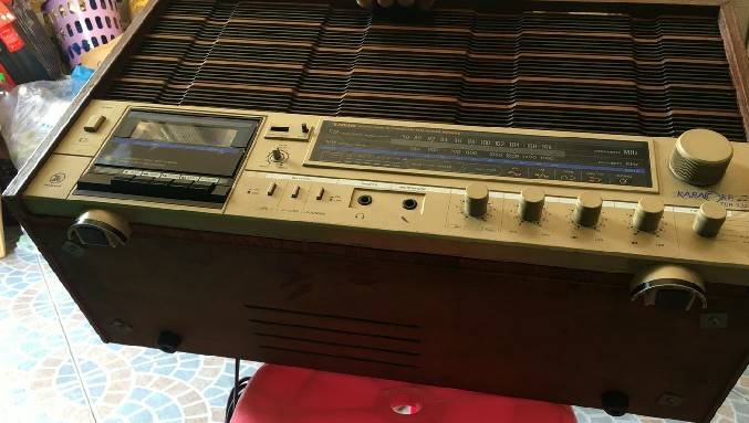 วิทยุเทปตั้งโต๊ะธานินทร์ รุ่น TCR-3324 แนววินเทจ