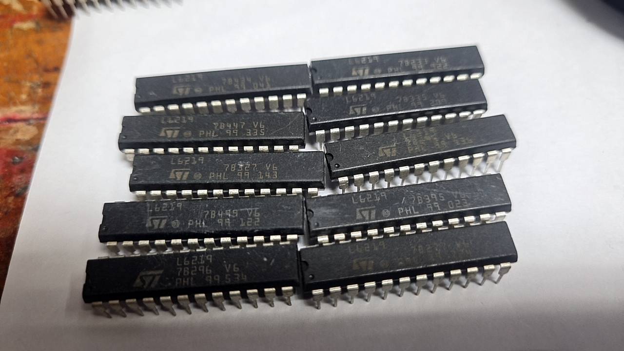 L6219 DIP-24