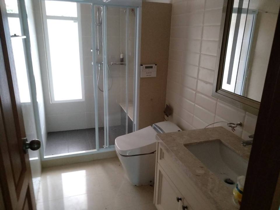 บ้านเดี่ยว 2 ชั้น พื้นที่ : 1 งาน 46.1 ตรว. หมู่บ้านลัดดารมย์ เลขที่ 22/70 ตำบลอ้อมเกร็ด อำเภอปากเกร็ด จังหวัดนนทบุรี ระหัสก.2206