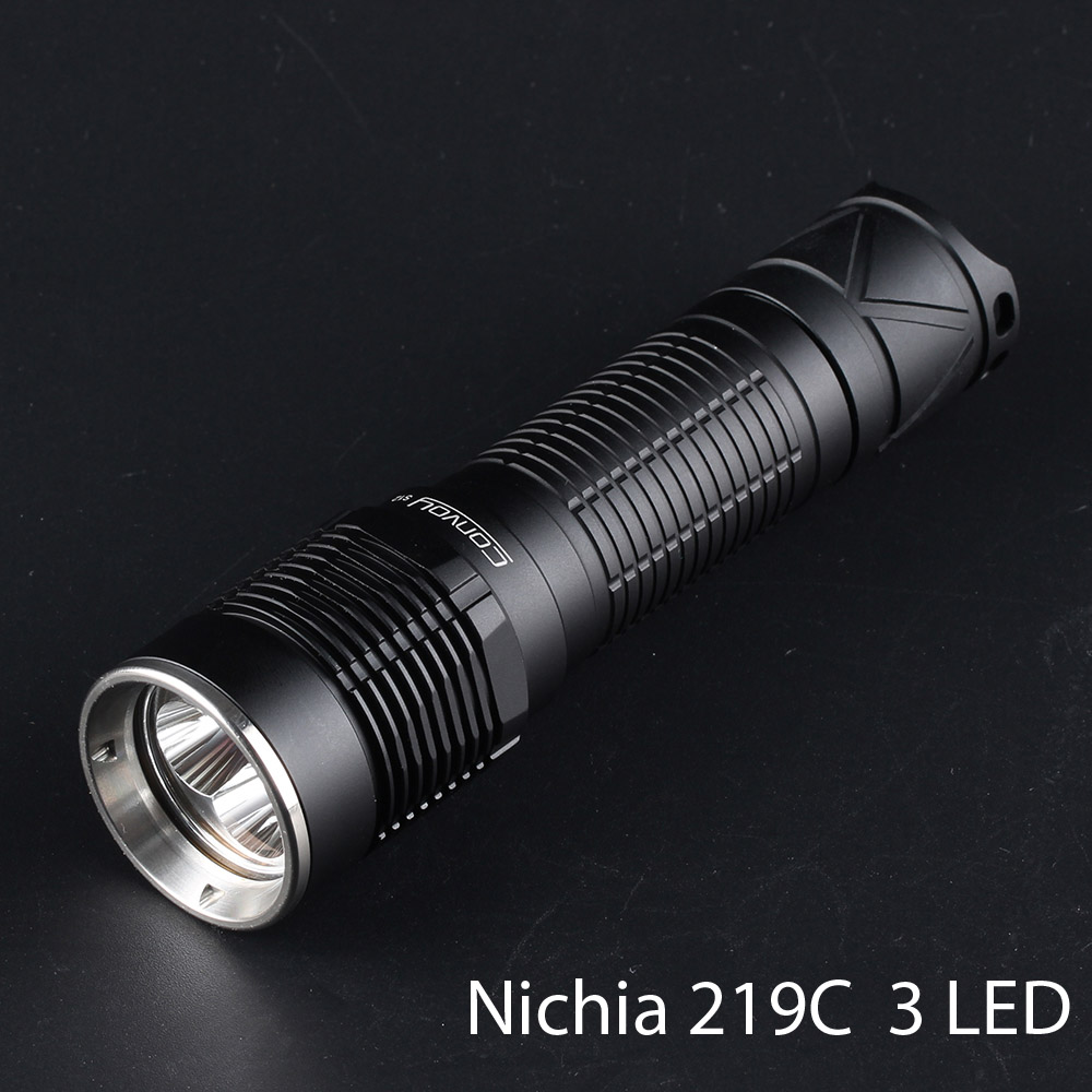 ไฟฉายพกพาแรงสูง Convoy S12 ขนาดกลาง Nichia 219C 3 LED