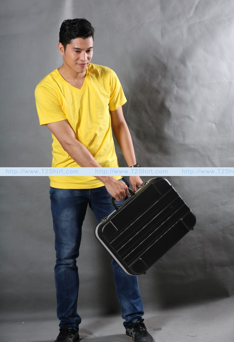 เสื้อยืด คอวี แขนสั้น สีเหลือง Size L