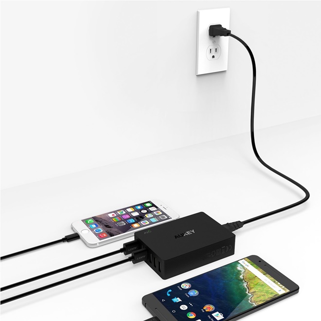 Adapter ที่ชาร์จ Aukey 6 Port USB Charging Station With Qualcomm QuickCharge 3.0(QC 3.0+QC 2.0)+แถมสาย Aukey USB(pa-t11)