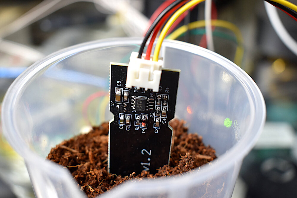 Capacitive Soil Moisture Sensor เซ็นเซอร์วัดความชื้นในดิน