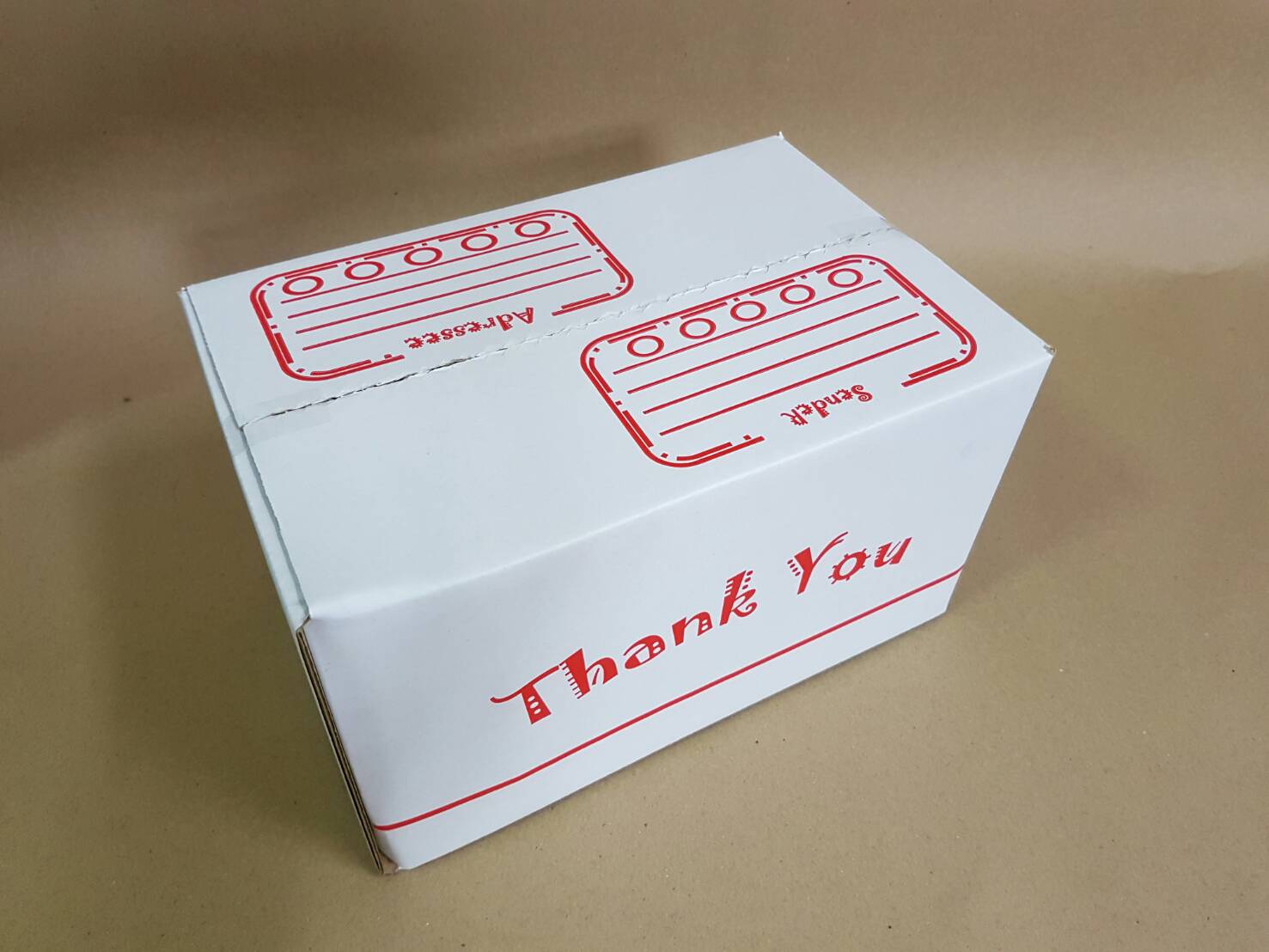 กล่องไปรษณีย์ฝาชนสีขาว B ขนาด 17x25x9cm ซม สกรีนสีเเดง พิมพ์ระวังแตก - Thank you