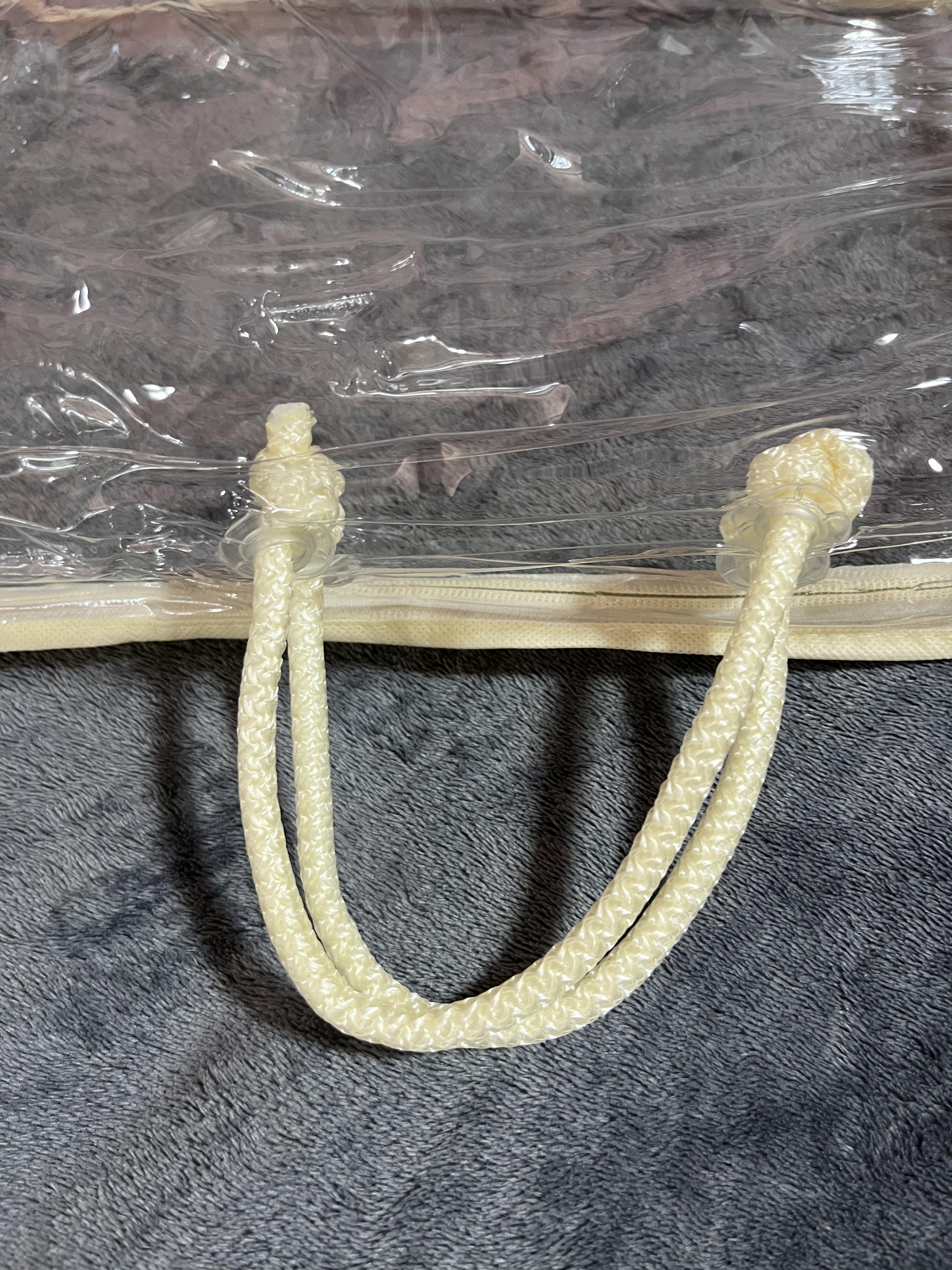 กระเป๋าซิป PVC แบบพลาสติกใส เกรดA คุณภาพอย่างดี เนื้อหนา สวยงาม แข็งแรง ตัดเย็บเรียบร้อย ขอบสีครีม