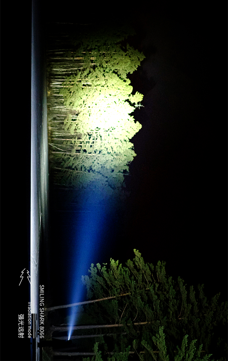 ไฟฉายสะพาย และจับถือ พร้อมวิทยุ และที่ต่อหลอดไฟ LED และโซล่าเซล 8066-X รุ่นสีเขียว พร้อมหลอด LED 3 ดวง และแผงโซล่าเซลล์