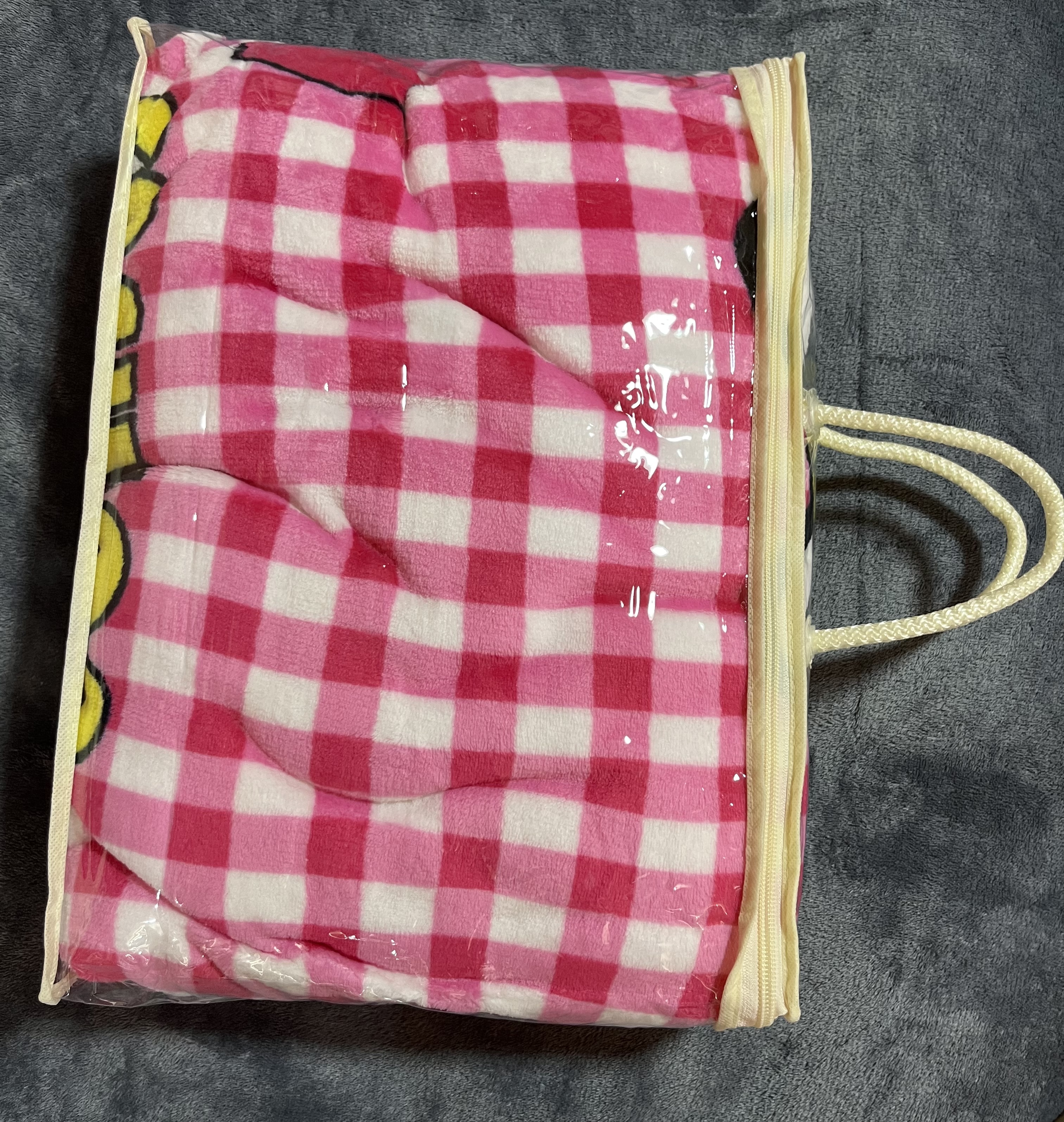 กระเป๋าซิป PVC แบบพลาสติกใส เกรดA คุณภาพอย่างดี เนื้อหนา สวยงาม แข็งแรง ตัดเย็บเรียบร้อย ขอบสีครีม