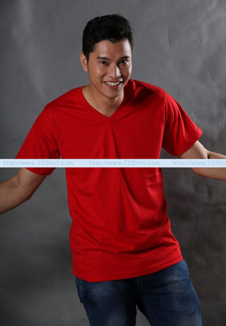 เสื้อยืด คอวี แขนสั้น สีแดง Size M