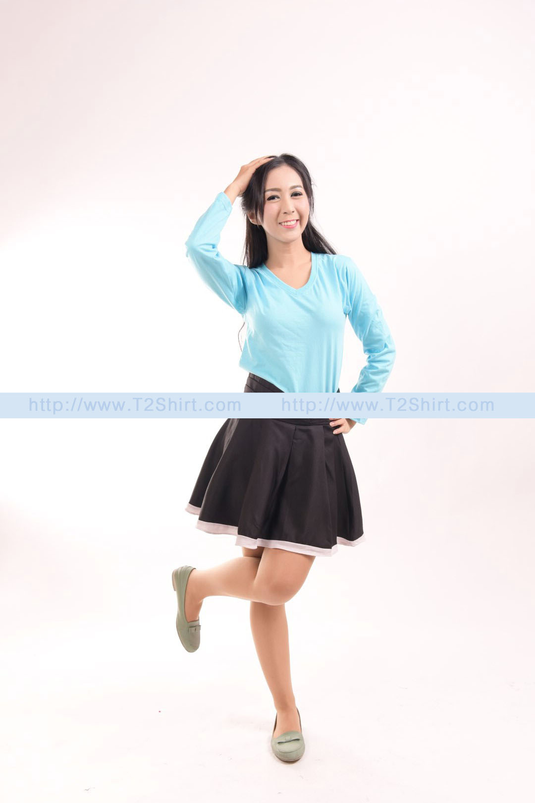 เสื้อยืด คอวี แขนยาว สีฟ้าอ่อน Size M