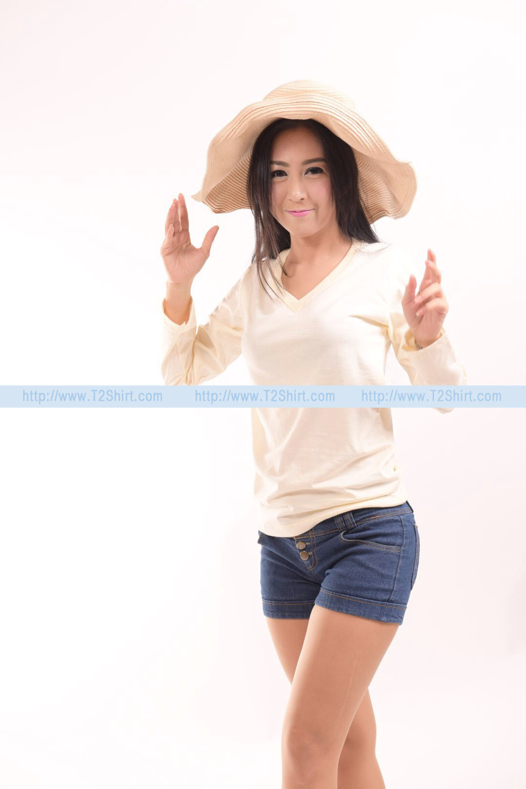 เสื้อยืด คอวี แขนยาว สีครีม Size 2XL