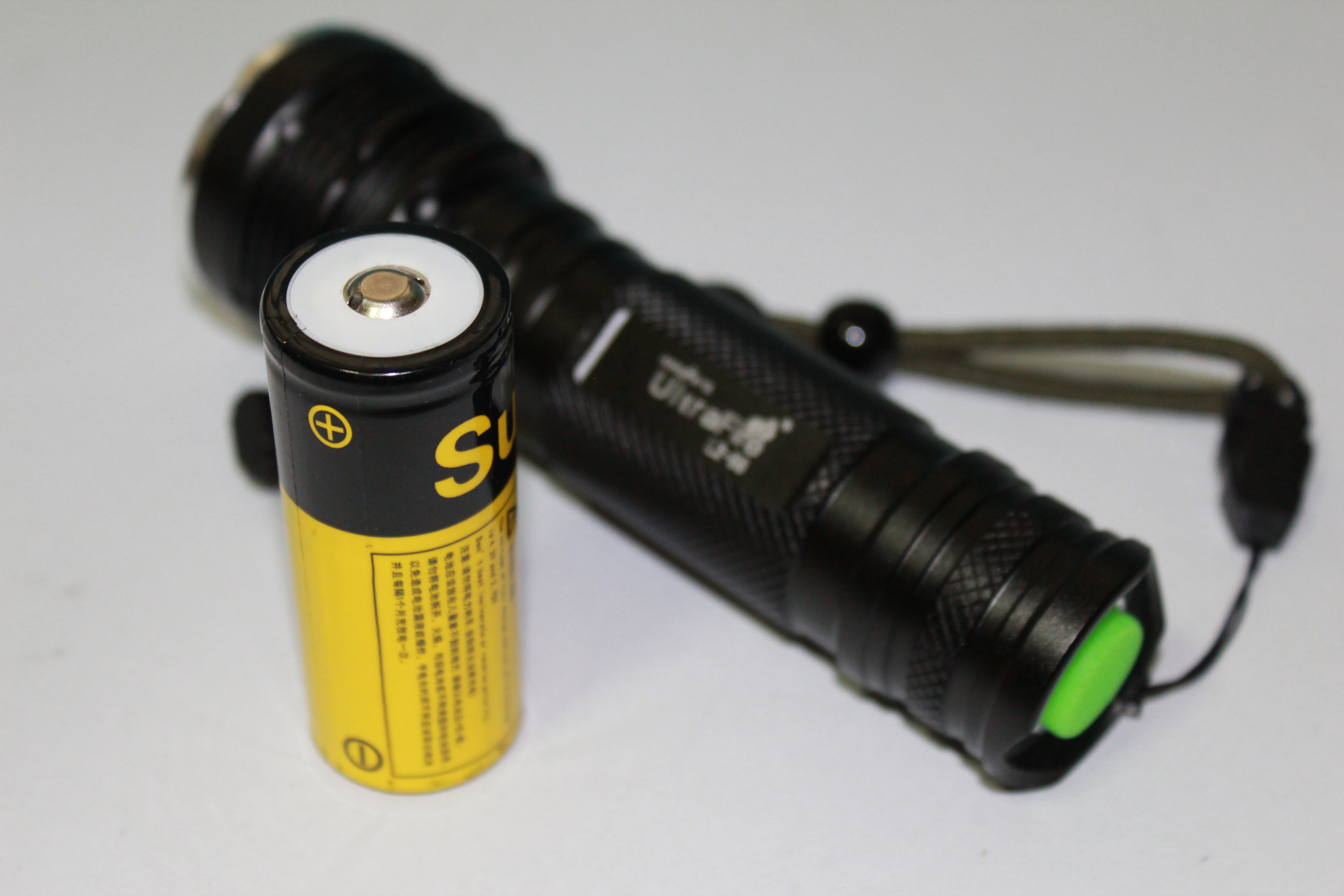 ไฟฉายพกพาแรงสูง Ultrafire Cree LED หลอด XM L2