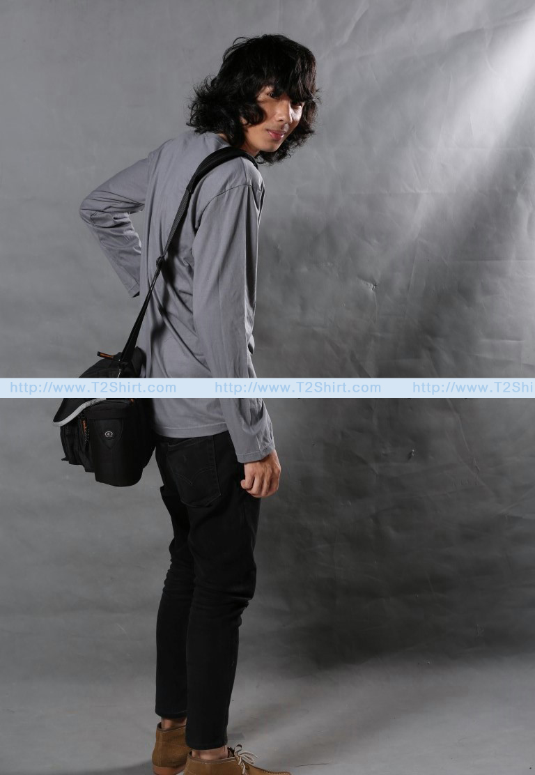 เสื้อยืด คอกลม แขนยาว สีเทาอ่อน Size XL
