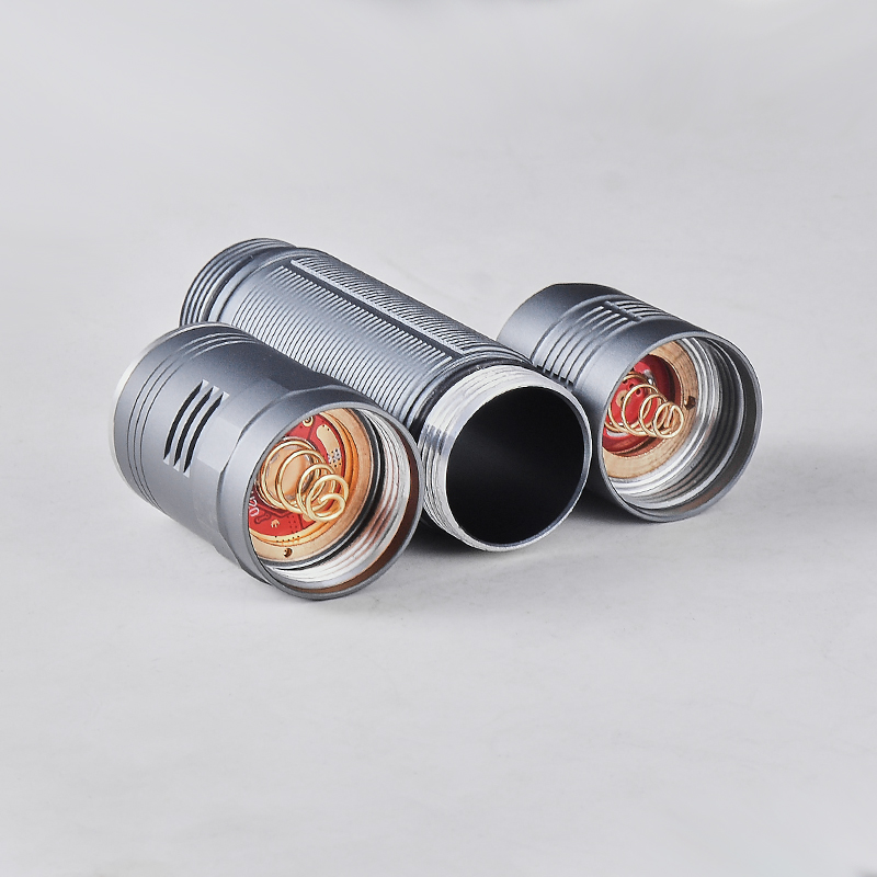 ไฟฉายแรงสูงขนาดเล็ก Pioneman K21X Desert Sand หลอด SST70 , 3000 LM