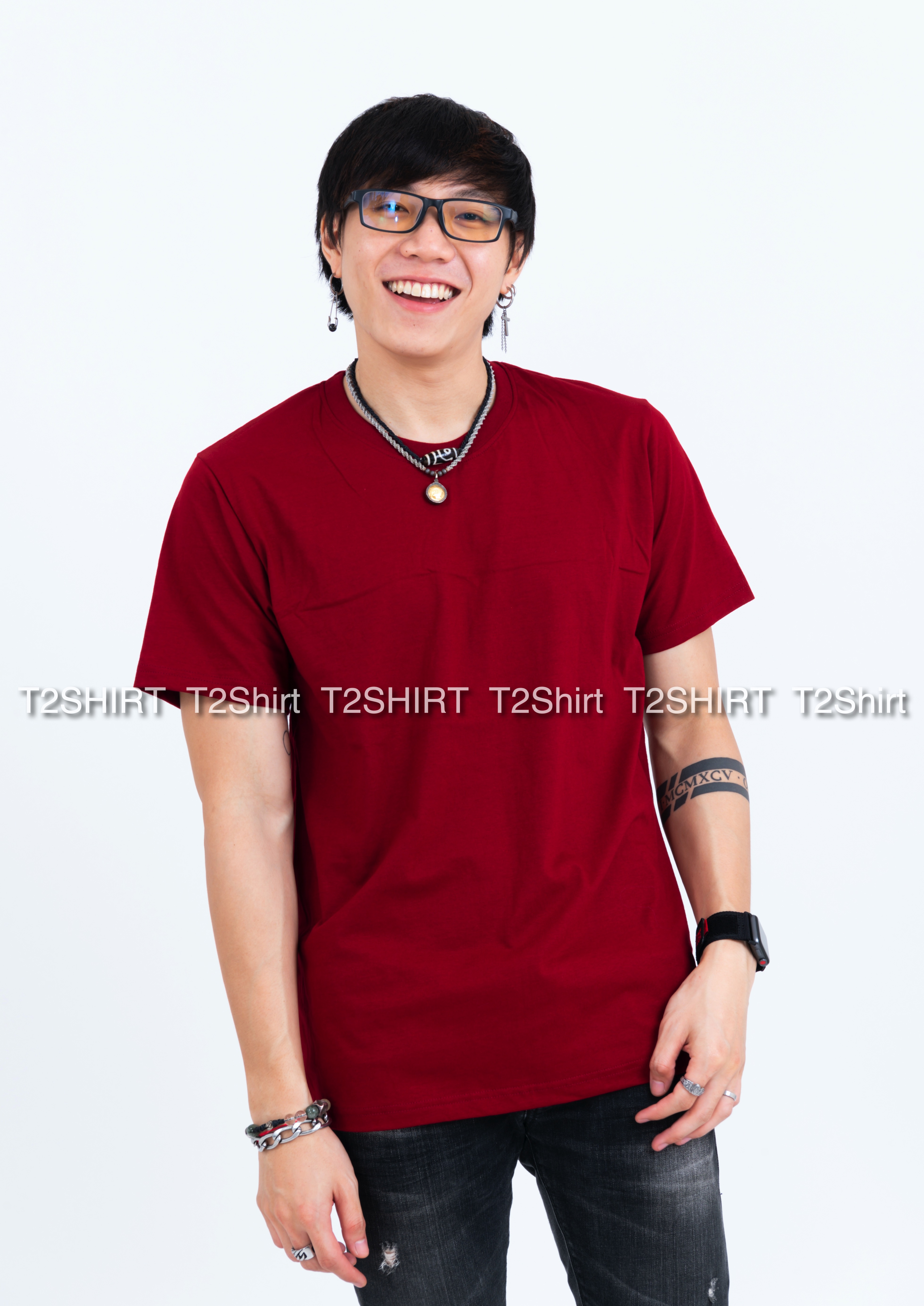 เสื้อยืด คอกลม แขนสั้น สีเลือดหมู Size M