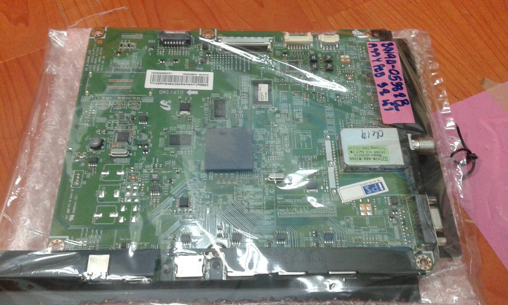 SAMSUNG 32 BN94-05383B UA32D4020NXXT