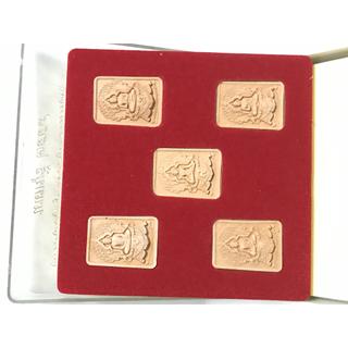 พระพุทธเจ้า 5 องค์ ที่ระลึกในงานผูกพัทธสีมา วัดบัวขวัญ พระอารามหลวง จ. นนทบุรี พ.ศ. 2559