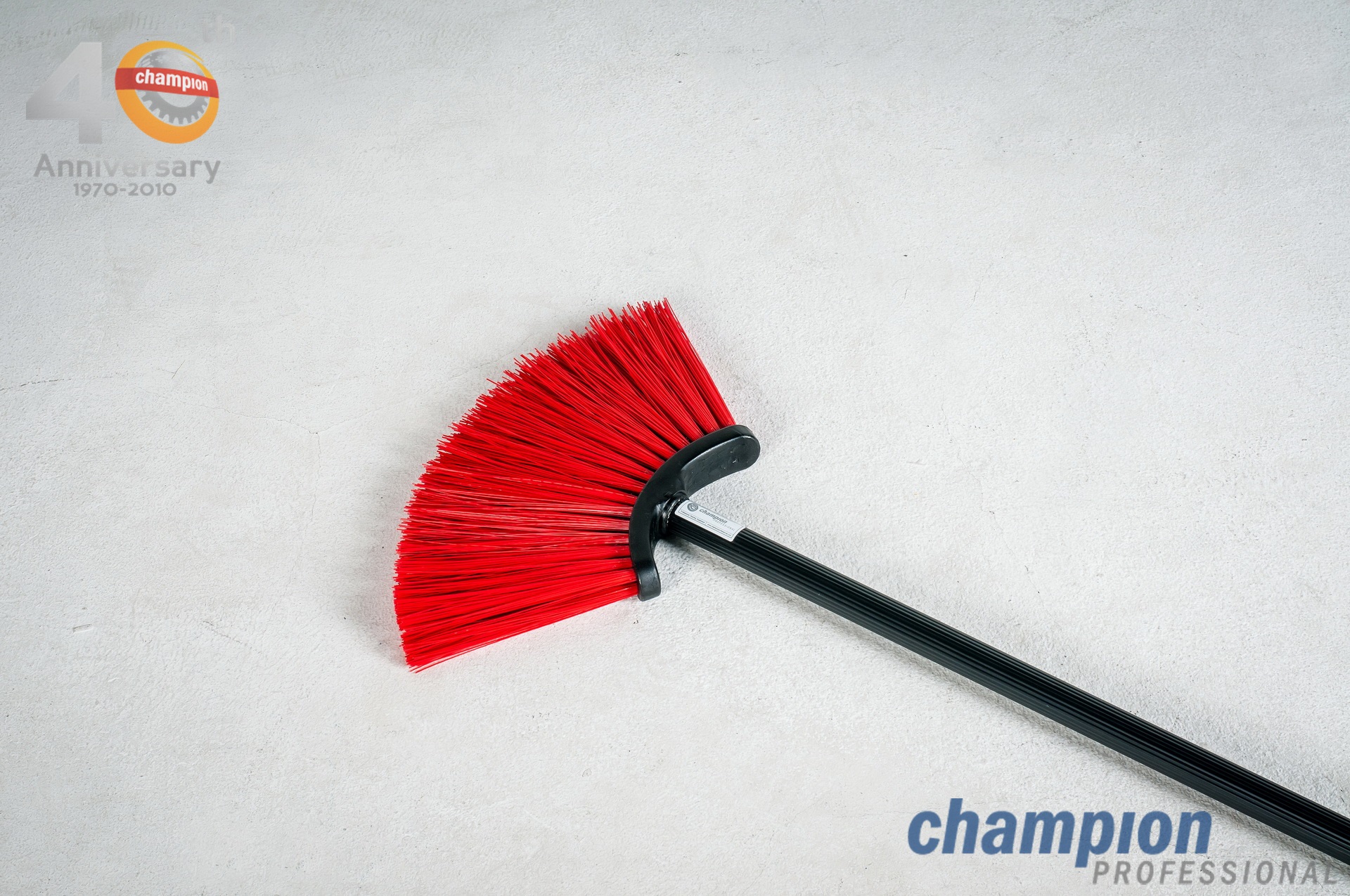 ไม้กวาดไนล่อน CHAMPION