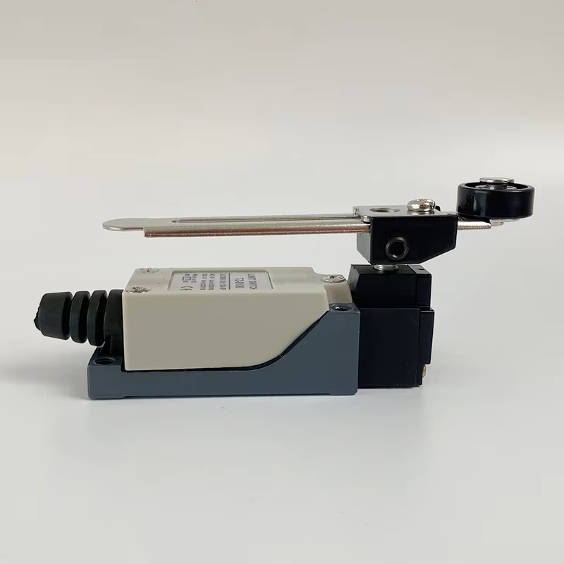 TZ-8108 Roller Lever Adjustable Arm Limit Switch ลิมิตสวิทช์ แบบปรับแขนได้ พร้อมวงล้อ