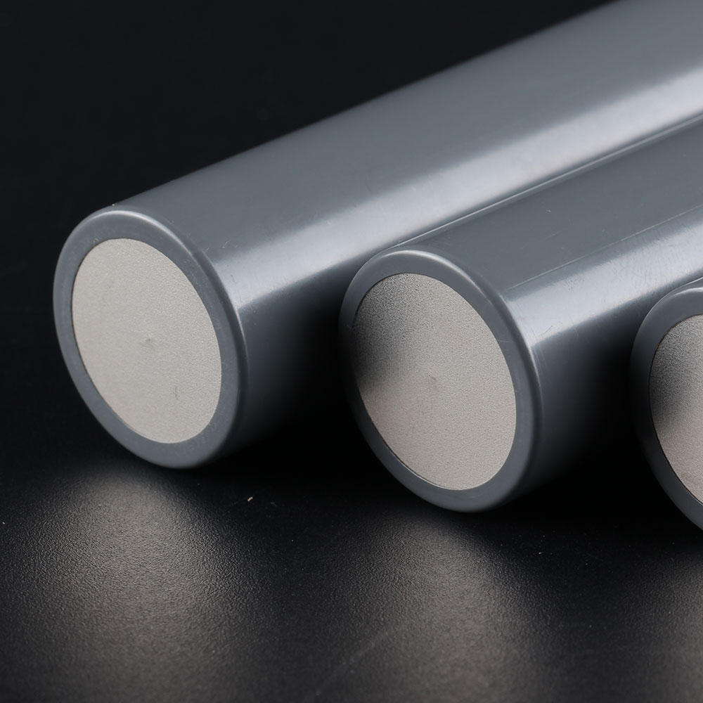 ไฟฉายแรงสูงขนาดเล็ก ความสว่างไม่เล็ก Convoy S21A Black หลอด SST40 , 2300 LM , 21700 (12 Gear) แสงสีเหลือง 5000K