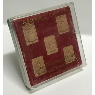 พระพุทธเจ้า 5 องค์ ที่ระลึกในงานผูกพัทธสีมา วัดบัวขวัญ พระอารามหลวง จ. นนทบุรี พ.ศ. 2559