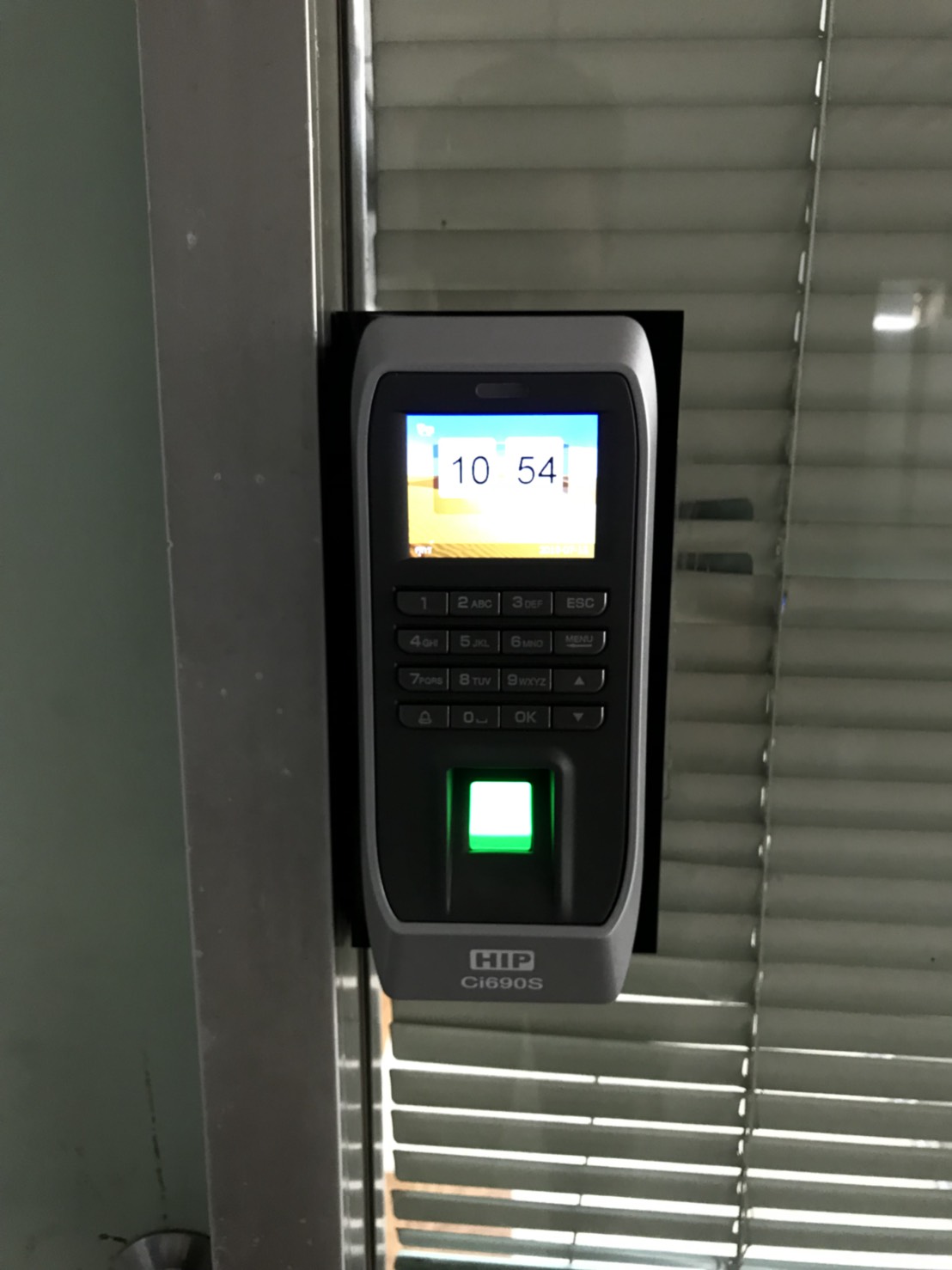 เครื่องสแกนลายนิ้วมือ ci690s