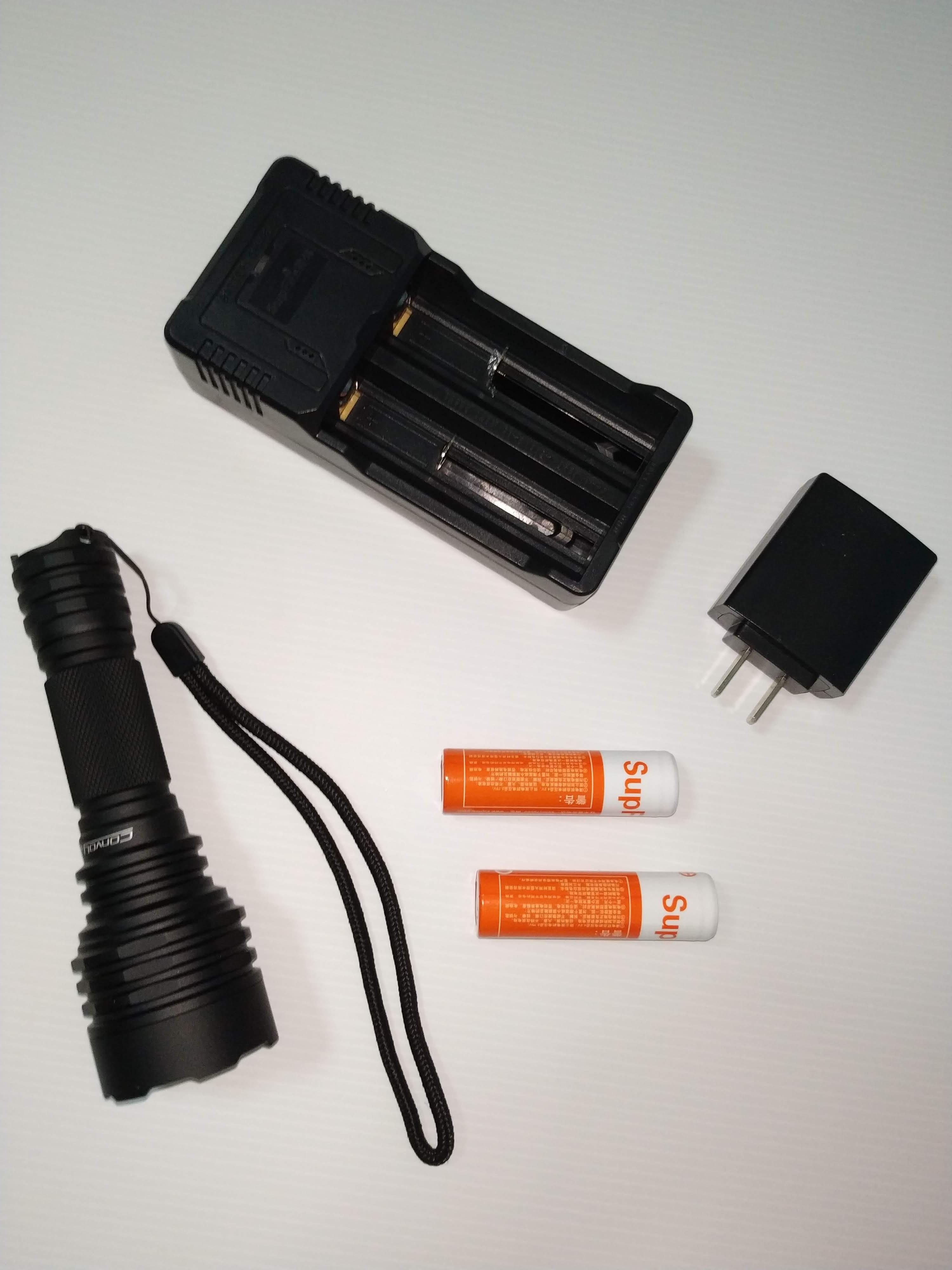 ไฟฉายพกพาคุณภาพสูง Convoy C8+ Luminus SST40 LED 2000 LM