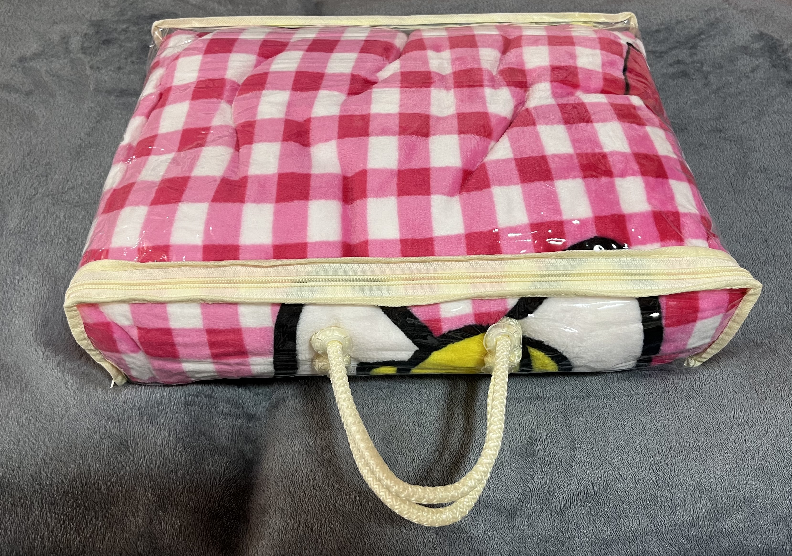 กระเป๋าซิป PVC แบบพลาสติกใส เกรดA คุณภาพอย่างดี เนื้อหนา สวยงาม แข็งแรง ตัดเย็บเรียบร้อย ขอบสีครีม