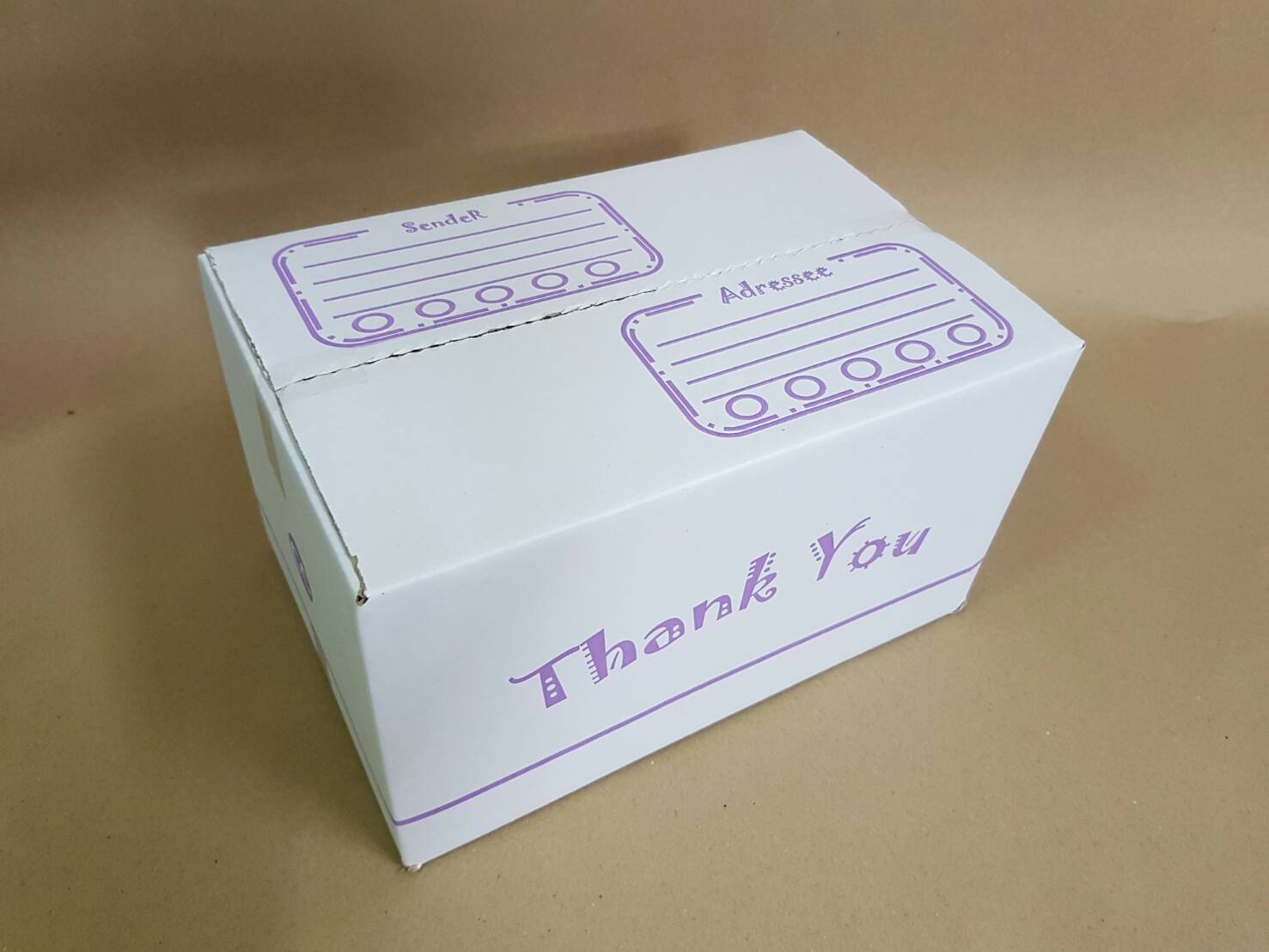 กล่องไปรษณีย์ฝาชนสีขาว C ขนาด 20x30x11cm สกรีนสีม่วง พิมพ์ระวังแตก - Thank you