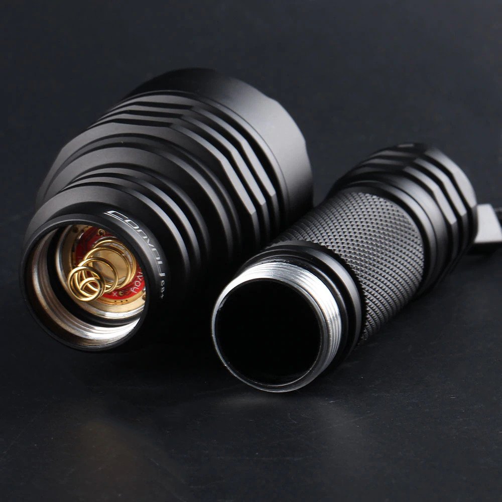 ไฟฉายแรงสูงขนาดเล็ก ส่องไกล Long Range Convoy C8+ Black หลอด KW CSLMN1.TG 6500K แสงขาว