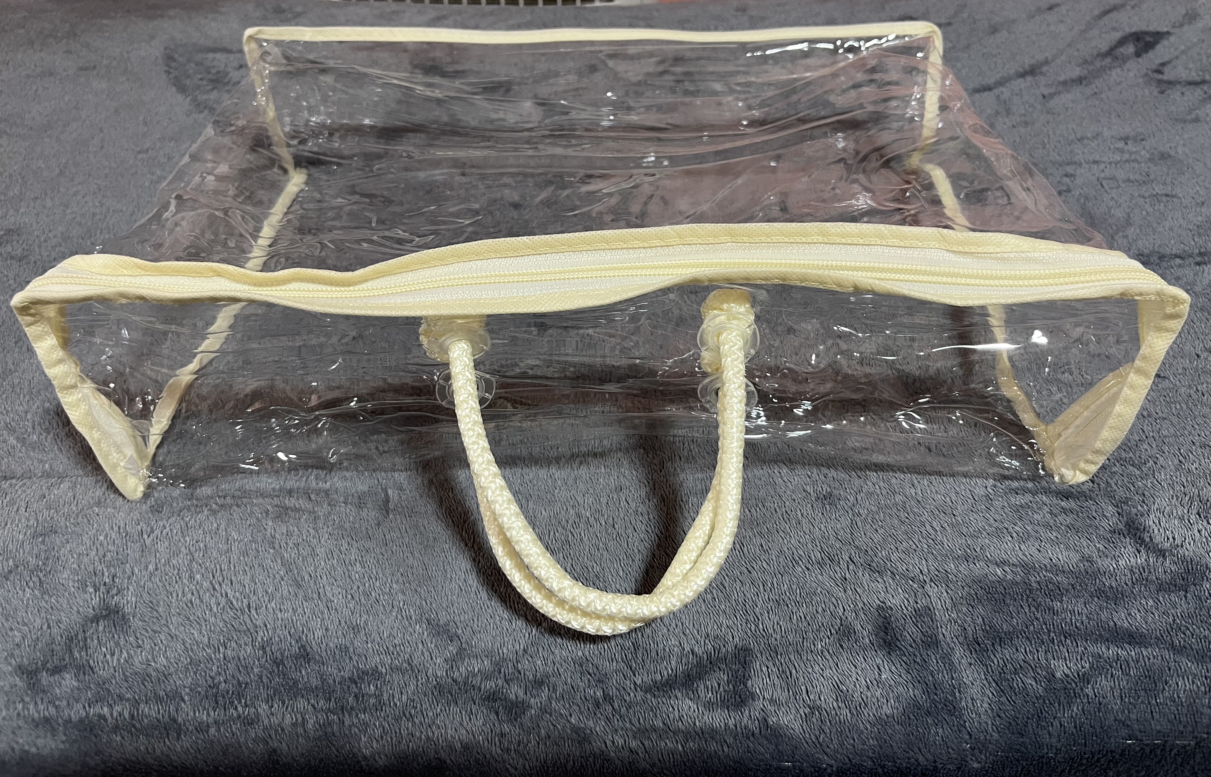 กระเป๋าซิป PVC แบบพลาสติกใส เกรดA คุณภาพอย่างดี เนื้อหนา สวยงาม แข็งแรง ตัดเย็บเรียบร้อย ขอบสีครีม