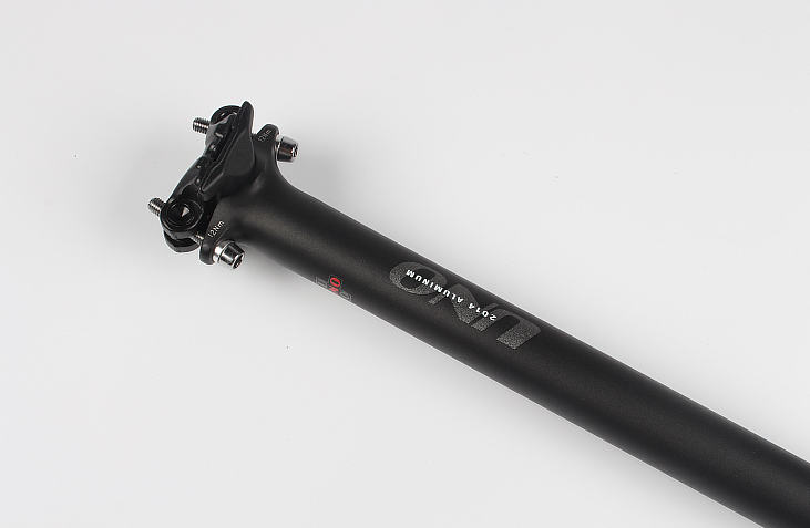 หลักอานอลู Uno 7075 สีดำด้าน