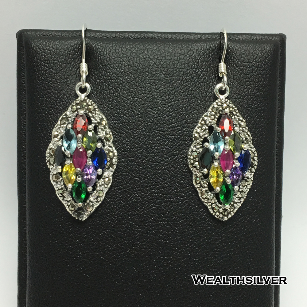 ต่างหูนพเก้า MaKee Vintage CZ