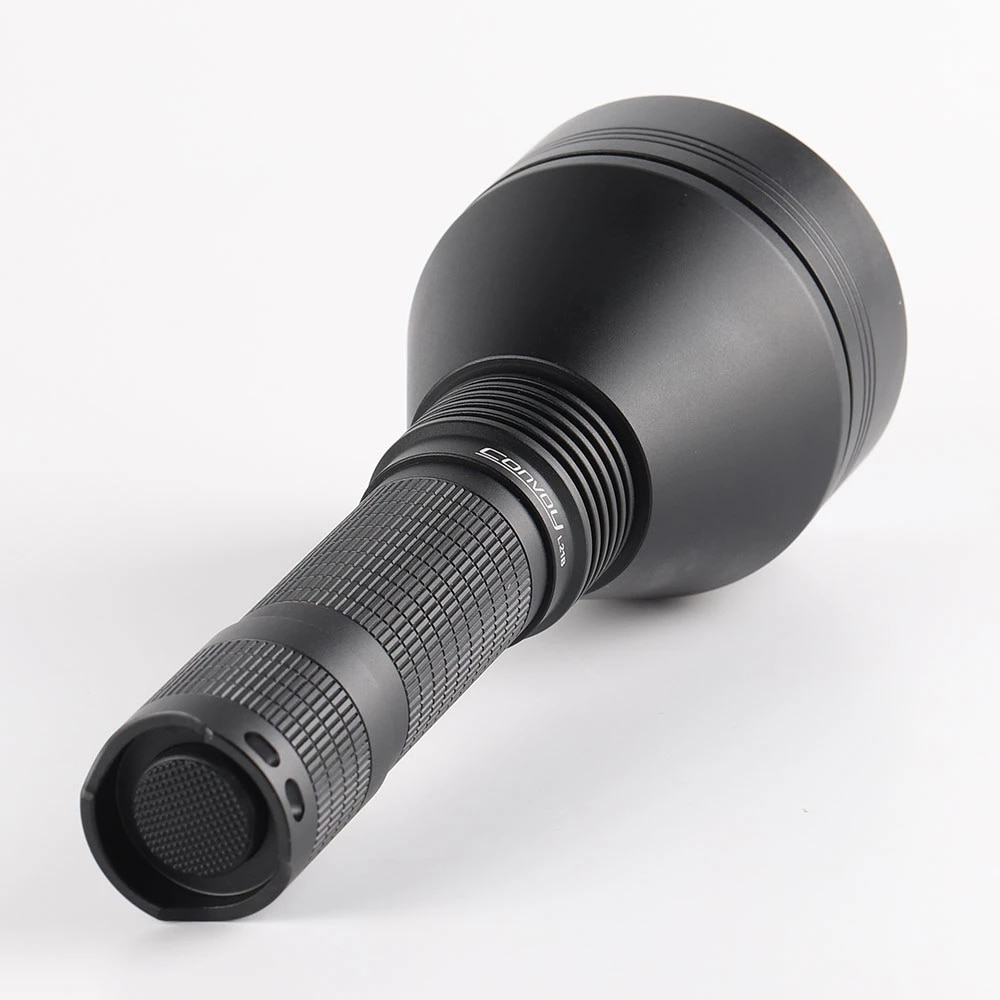 ไฟฉายแรงสูงขนาดกลาง Convoy L21B หลอด CULPM1.TG LED (8000ma) Long range