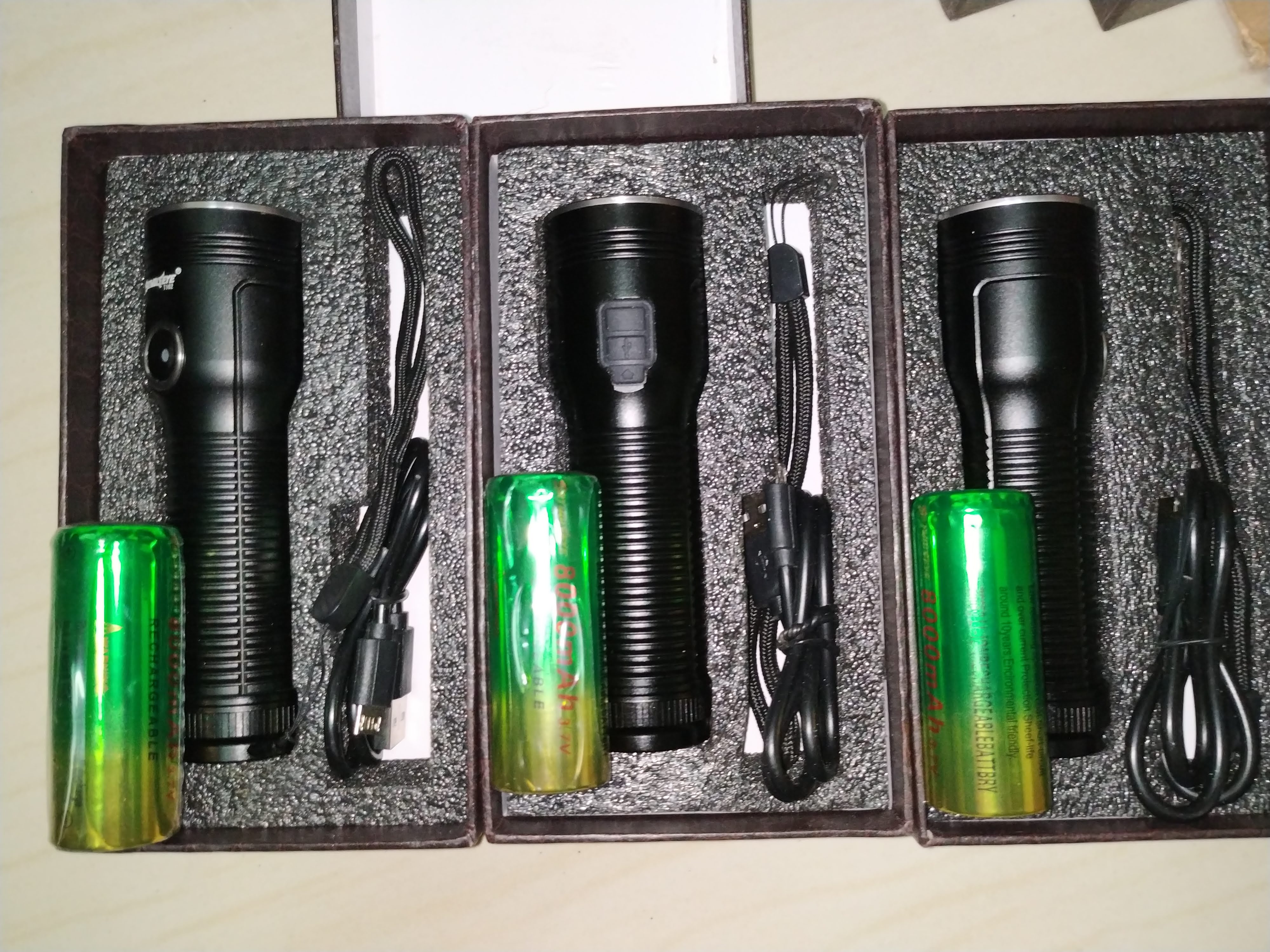 ไฟฉายแรงสูงส่องไกล ขนาดกลาง Skywolfeye T162 26650