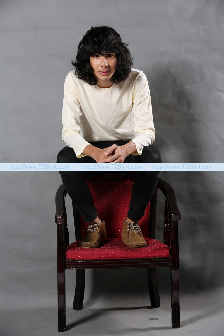 เสื้อยืด คอกลม แขนยาว สีครีม Size XL