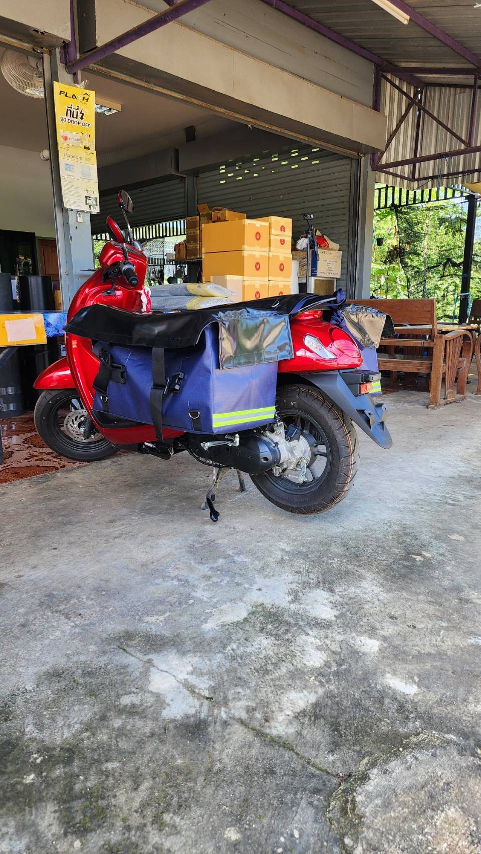SuperJumbo36 กระเป๋ามอเตอร์ไซค์ ผ้าเต็นฑ์ 10M สำหรับมอเตอร์ไซค์ ทรงอ้วน เช่น Scopy Granfilano