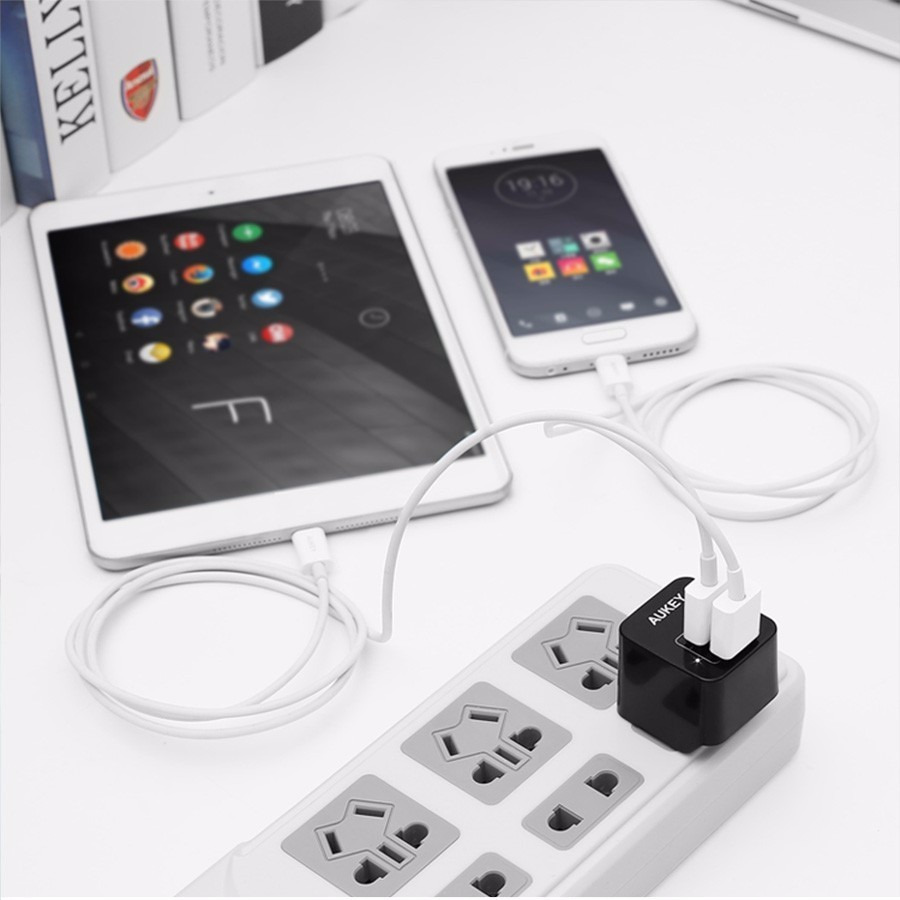 สายชาร์จ/ซิงค์ Aukey 6.6 ft. Micro USB 2.0 Data Sync Charge Cable ยาว 2 เมตร (สีขาว) (CB-D9)