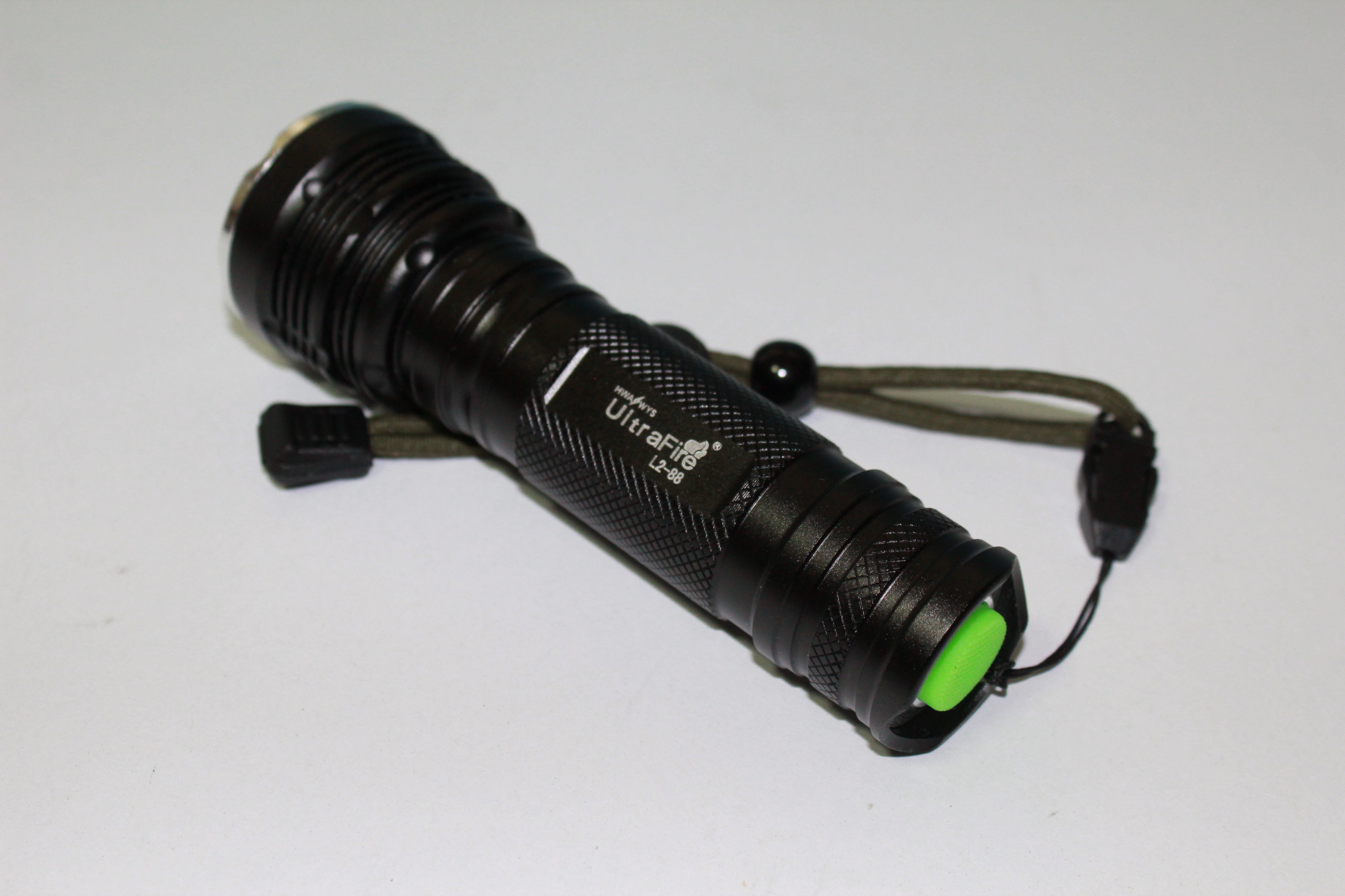 ไฟฉายพกพาแรงสูง Ultrafire Cree LED หลอด XM L2