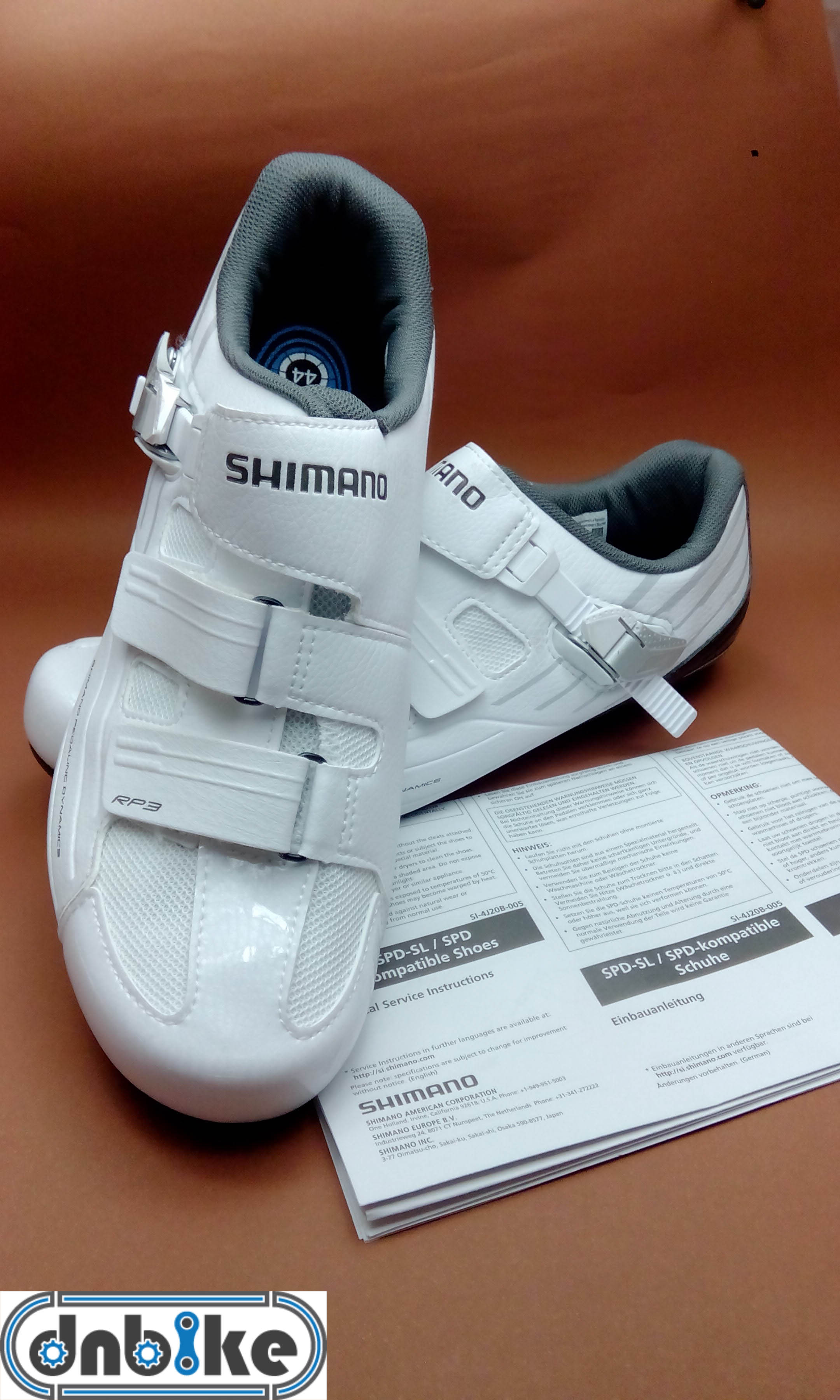 รองเท้า Shimano RP3 สีขาว