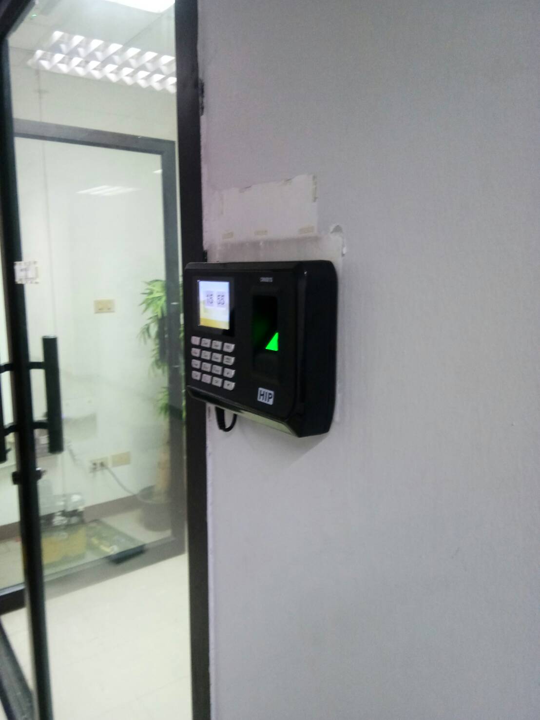 เครื่องสแกนลายนิ้วมือ cmi681s