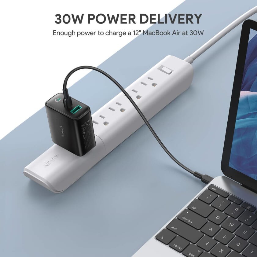 Adapter Aukey หัวปลั๊กชาร์จเร็ว Dynamic USB-C Power Delivery 30W และ AiPower Fast Charge ช่อง รุ่น PA-D1
