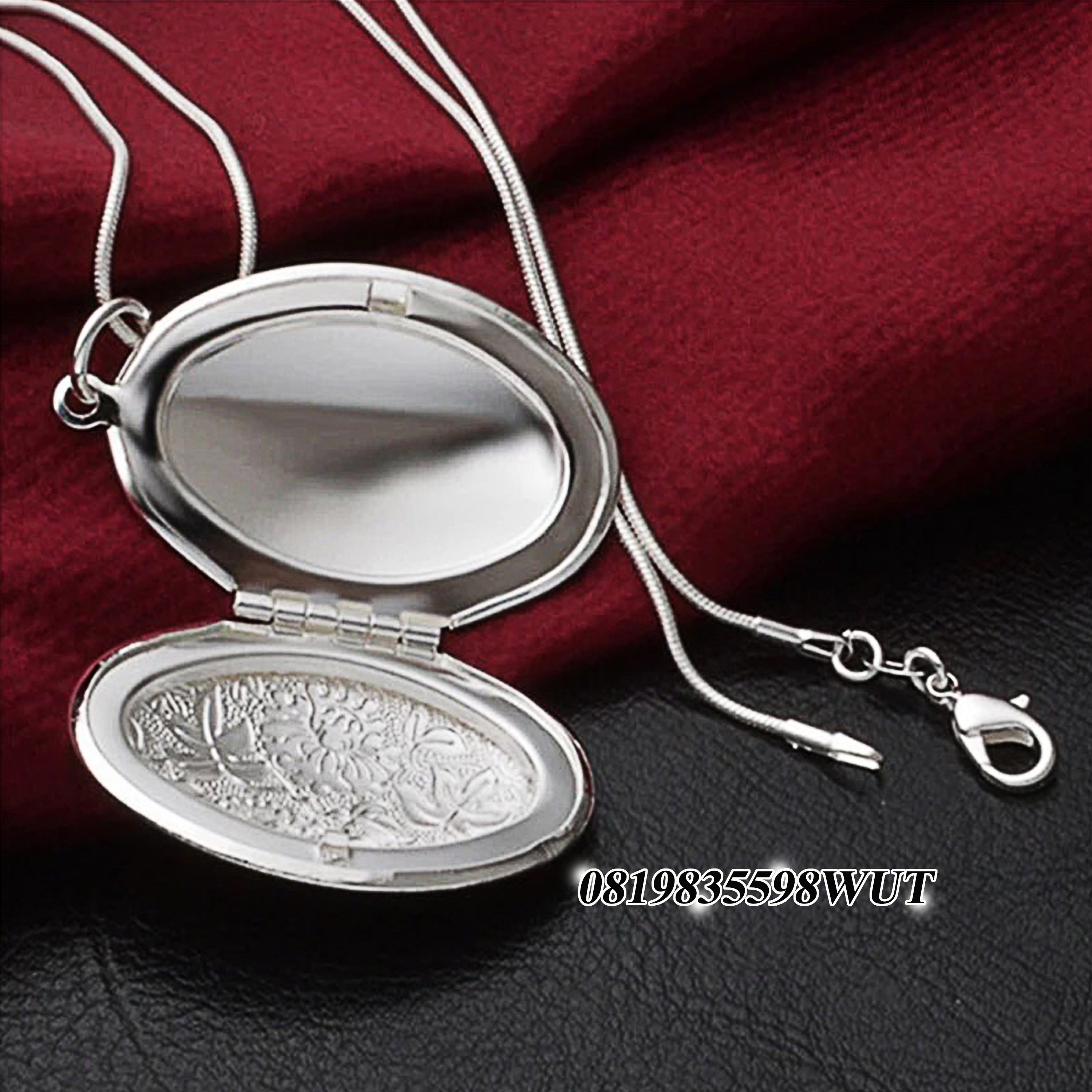 "ล็อกเก็ต เปิด ปิด ได้" "ล็อกเก็ตใส่รูปได้"