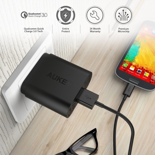 Adapter ที่ชาร์จมือถือ Aukey for Qualcomm ® Quick Charge ™ 3.0 (QC 3.0 + QC 2.0) + แถมสาย Aukey USB (PA-T9)