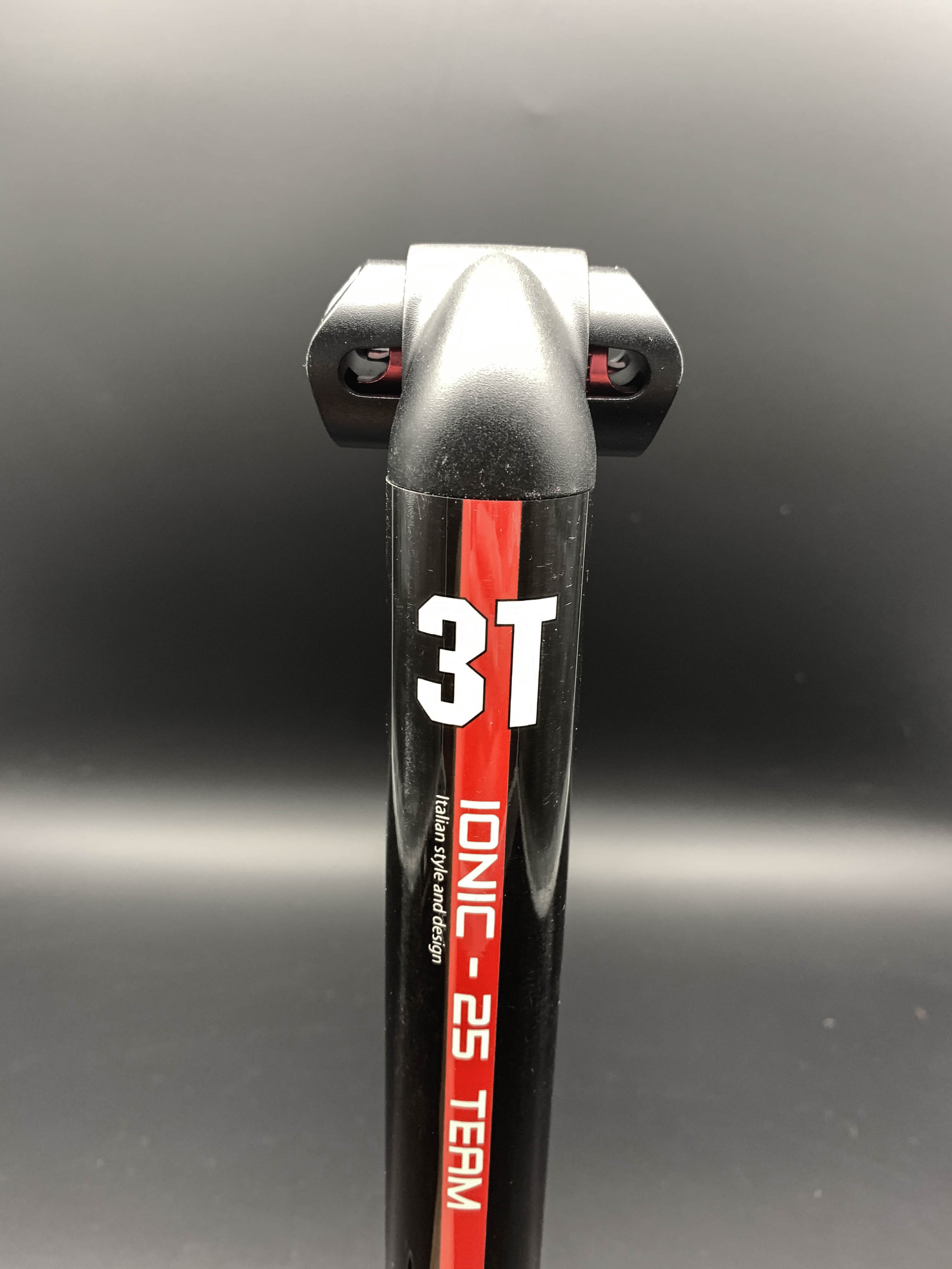 หลักอานคาร์บอน 3T Ionic 25 Team