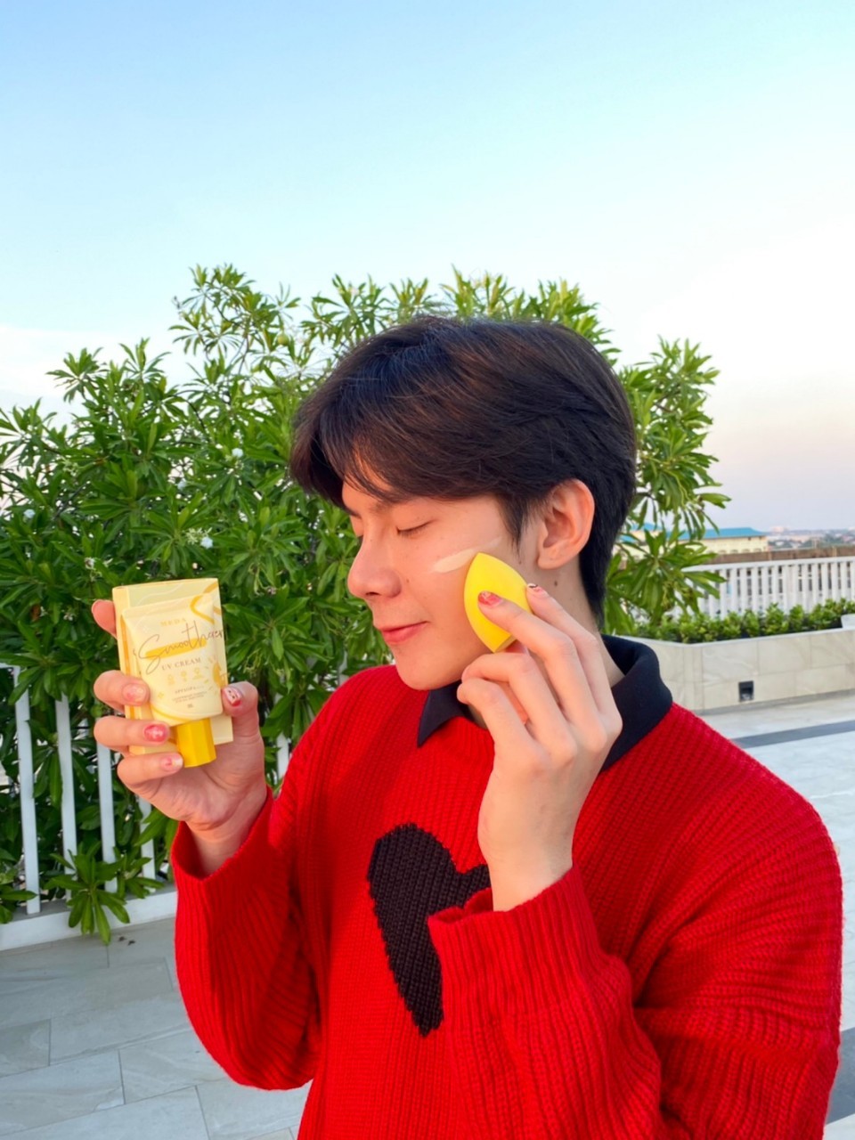 ครีมกันแดดผิวหน้า ราคาถูกและดี SPF50 PA+++ ยี่ห้อ MEDA