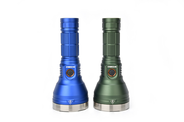 ไฟฉายพกพาขนาดกลาง แบบส่องไกล Mateminco MT-35 Mini