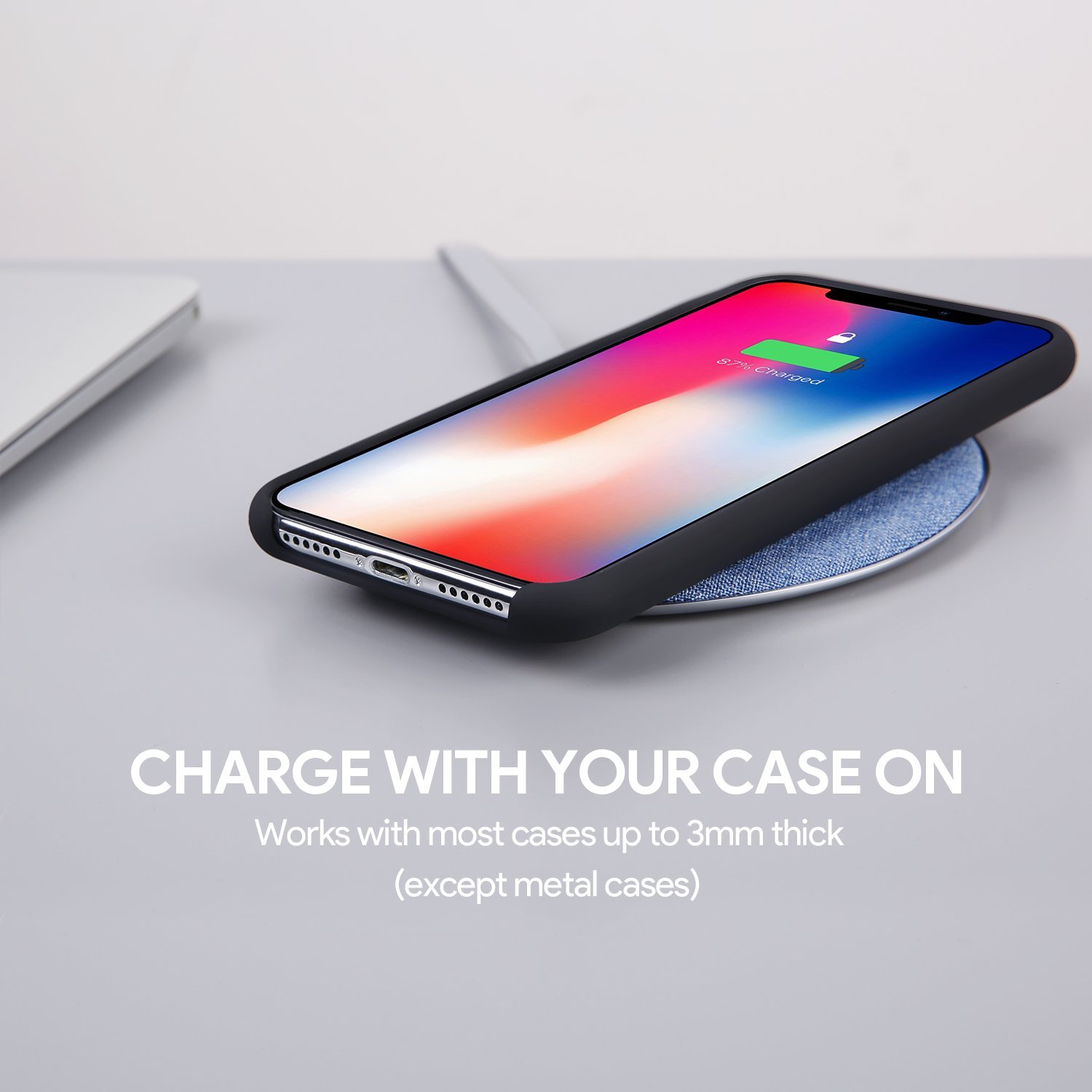 แท่นชาร์จไร้สาย AUKEY 10W Wireless Fast Charging Pad for Samsung Galaxy Note9 / S9 / S9+, LPhone X / Xs / Xs Max, and และรุ่นอื่นๆที่รองรับ รุ่น LC-Q4 สีดำ