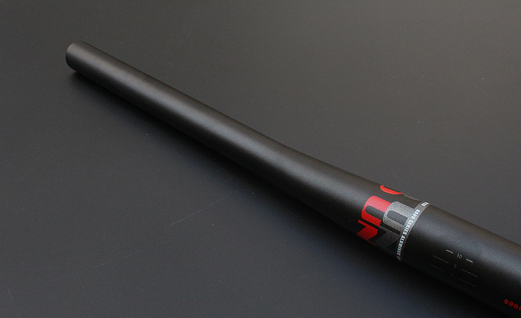 แฮนด์ภูเขาตรง Uno HB-FB 12